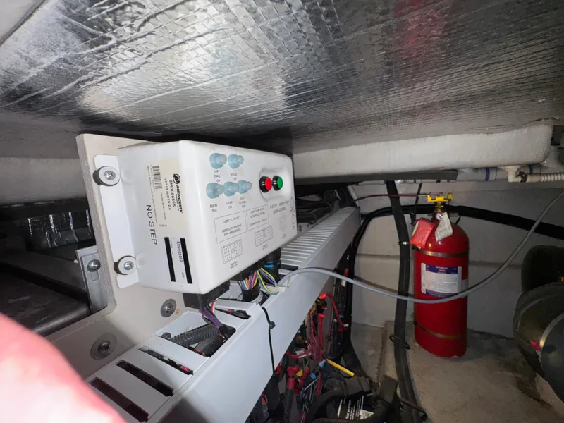 Slide: The Image of Sea Ray Sundancer 400 2017 - 96