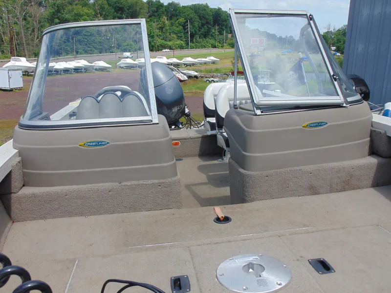 Slide: The Image of Crestliner 1700 Superhawk 2004 - 12