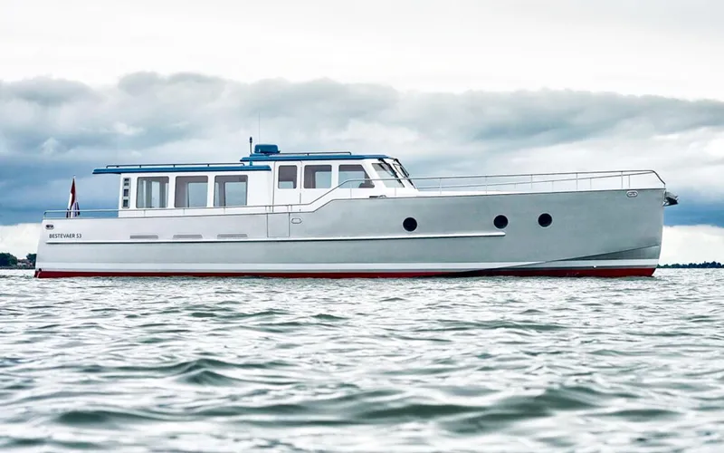 Slide: The Image of Bestevaer 53 MY - 4