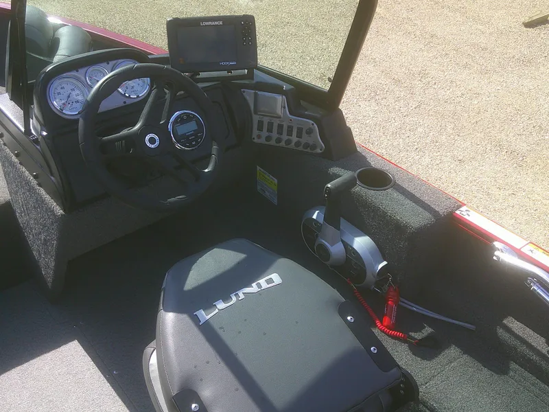 Slide: The Image of Lund 1650 Rebel XL Sport 2022 - 11