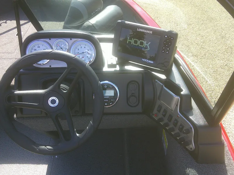 Slide: The Image of Lund 1650 Rebel XL Sport 2022 - 12