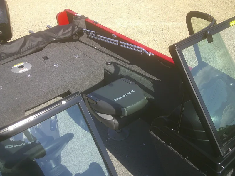 Slide: The Image of Lund 1650 Rebel XL Sport 2022 - 8