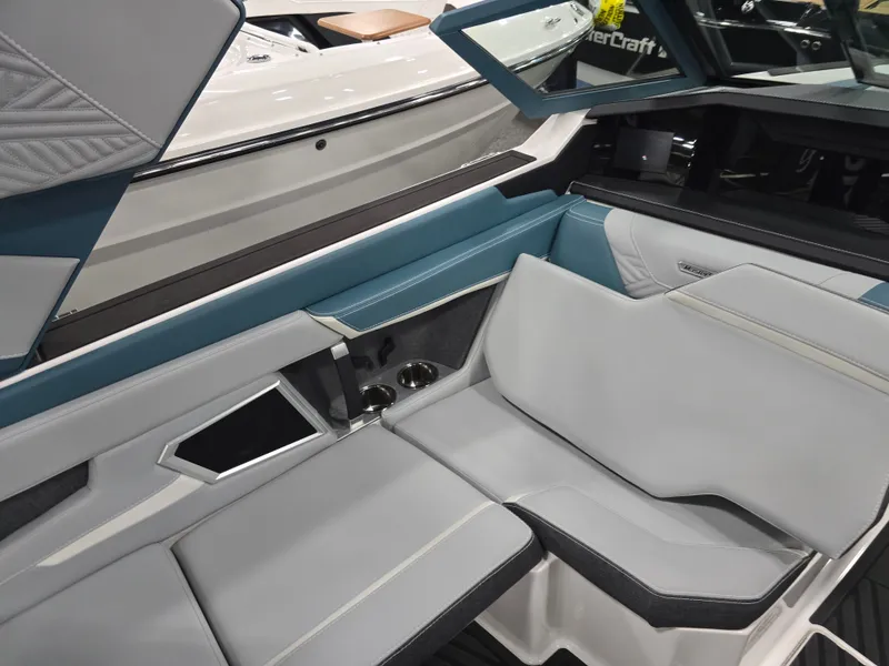 Slide: The Image of MasterCraft XStar 2025 - 101