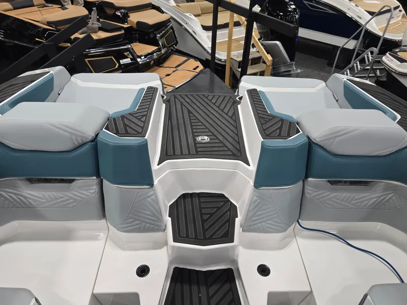 Slide: The Image of MasterCraft XStar 2025 - 110