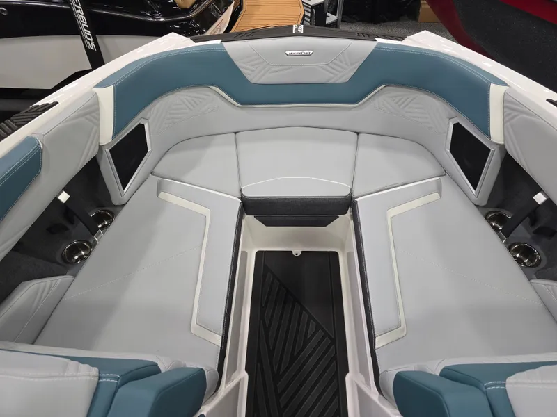 Slide: The Image of MasterCraft XStar 2025 - 111