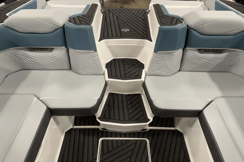 Slide: The Image of MasterCraft XStar 2025 - 34