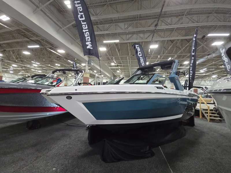 Slide: The Image of MasterCraft XStar 2025 - 77