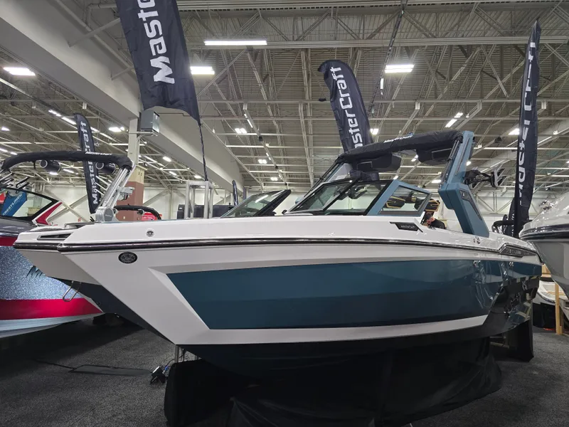 Slide: The Image of MasterCraft XStar 2025 - 79