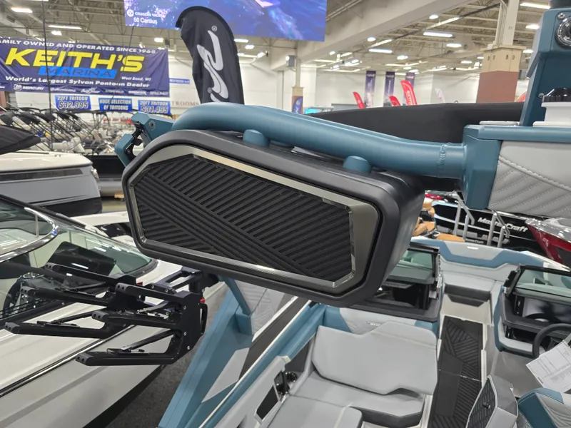 Slide: The Image of MasterCraft XStar 2025 - 91