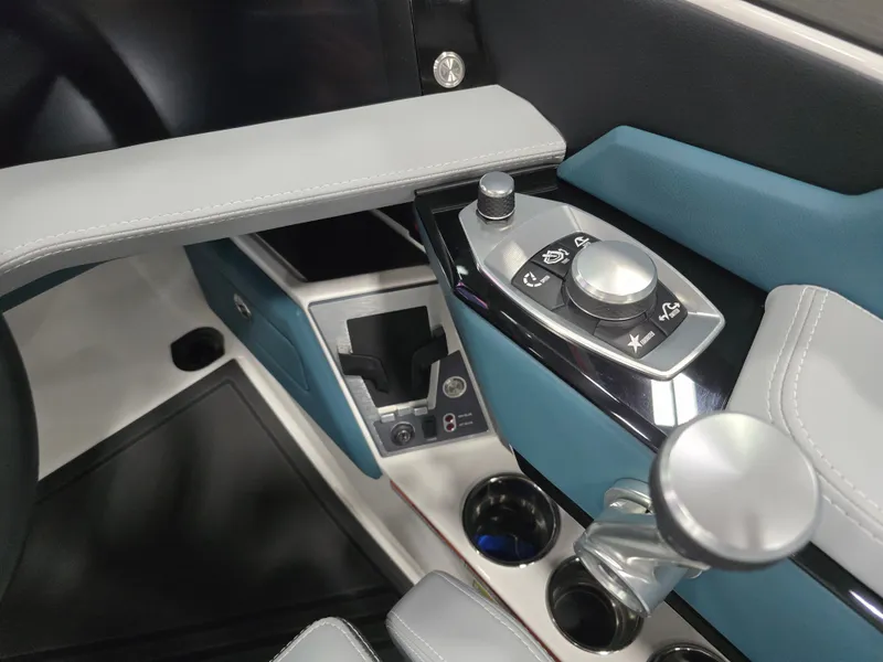 Slide: The Image of MasterCraft XStar 2025 - 97