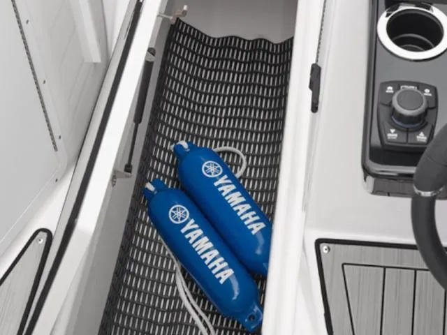 Slide: The Image of Yamaha 222S 2025 - 8