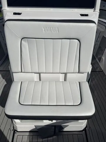 Slide: The Image of Yamaha 252 FSH Sport 2025 - 15