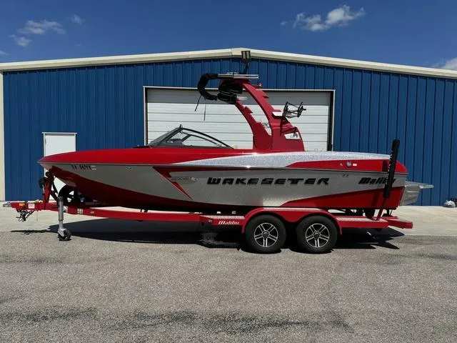 Slide: The Image of Malibu Wakesetter 22 VLX 2015 - 1