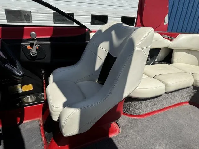 Slide: The Image of Malibu Wakesetter 22 VLX 2015 - 17