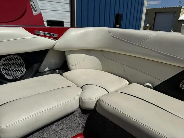 Slide: The Image of Malibu Wakesetter 22 VLX 2015 - 19