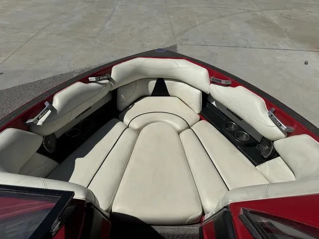 Slide: The Image of Malibu Wakesetter 22 VLX 2015 - 27