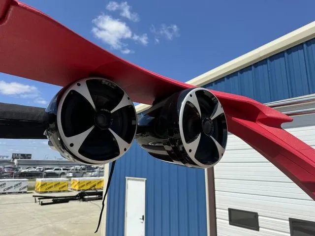 Slide: The Image of Malibu Wakesetter 22 VLX 2015 - 32