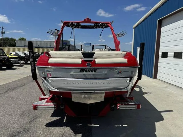 Slide: The Image of Malibu Wakesetter 22 VLX 2015 - 7