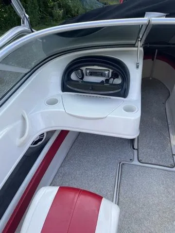 Slide: The Image of Sea Ray 205 Sport 2007 - 7