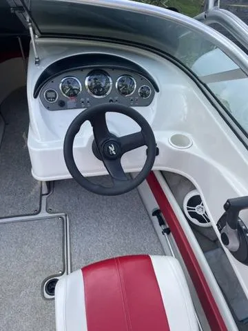 Slide: The Image of Sea Ray 205 Sport 2007 - 8