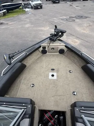 Slide: The Image of Crestliner 1950 Sportfish 2020 - 10