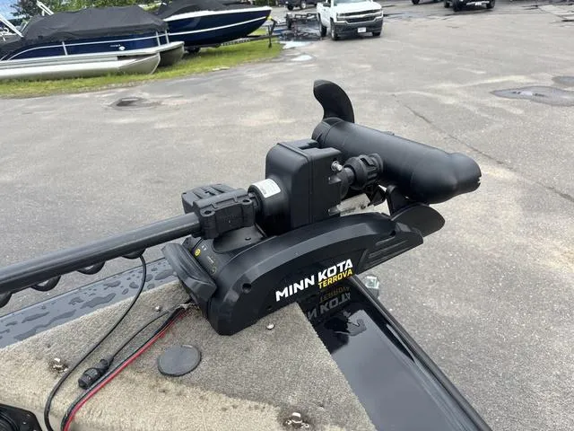 Slide: The Image of Crestliner 1950 Sportfish 2020 - 11