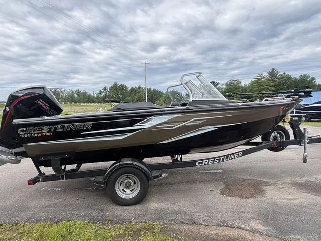 Slide: The Image of Crestliner 1950 Sportfish 2020 - 5