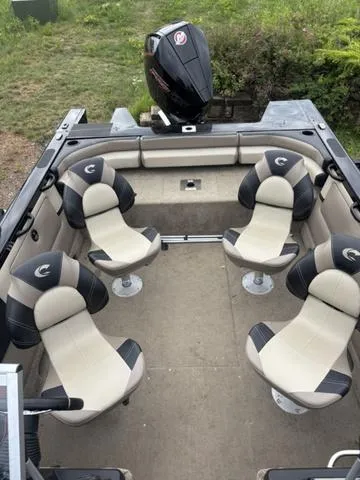 Slide: The Image of Crestliner 1950 Sportfish 2020 - 9