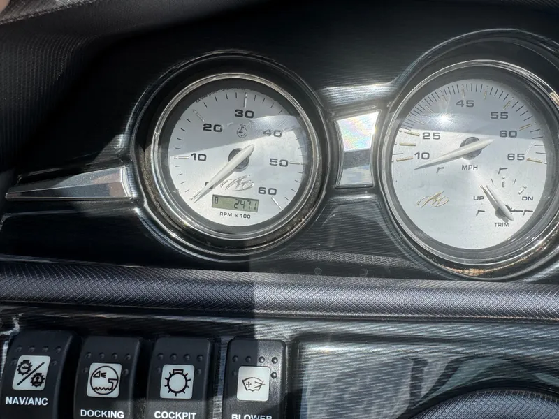 Slide: The Image of Monterey 224FS 2011 - 9