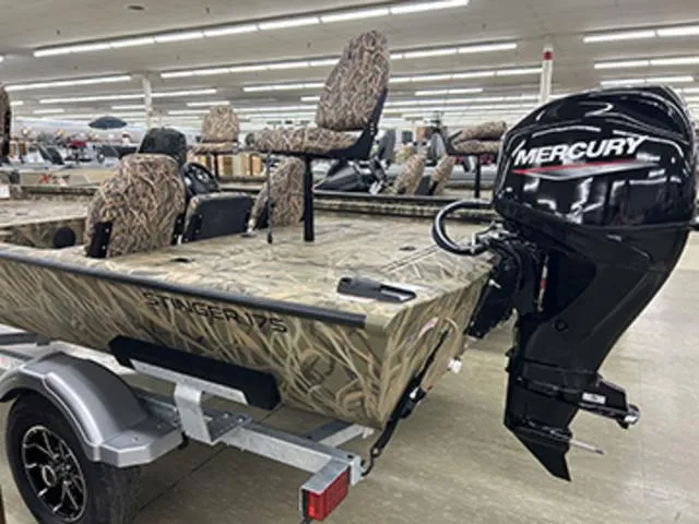 Slide: The Image of Lowe Stinger 175C 2025 - 10