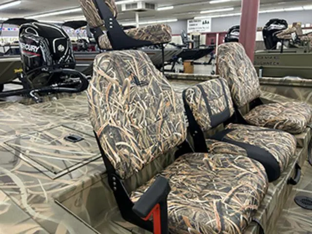 Slide: The Image of Lowe Stinger 175C 2025 - 5