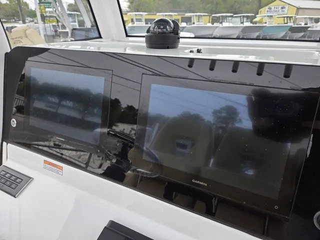 Slide: The Image of Sportsman Open 262 Center Console 2025 - 10