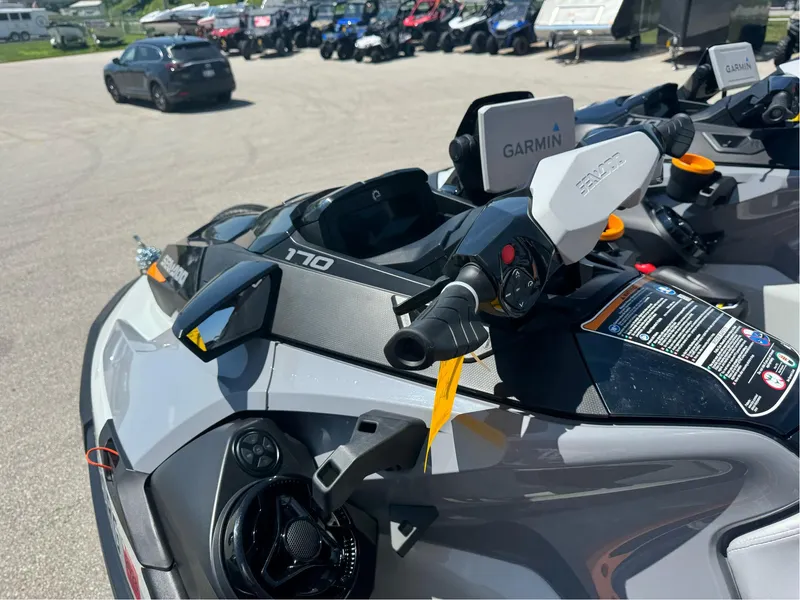 Slide: The Image of Sea-Doo Fish Pro Trophy Tech Package 2022 - 5