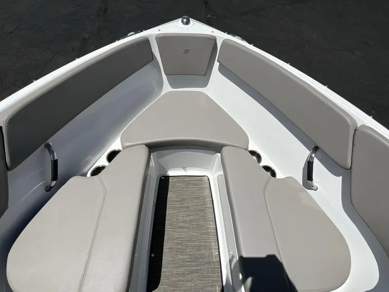 Slide: The Image of Four Winns H1 2022 - 11