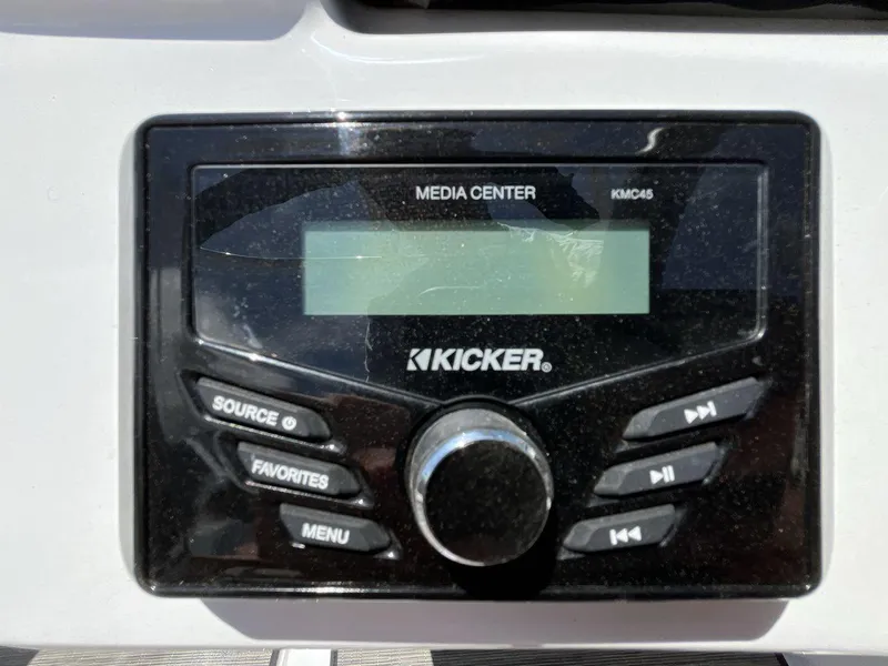 Slide: The Image of Four Winns H1 2022 - 21