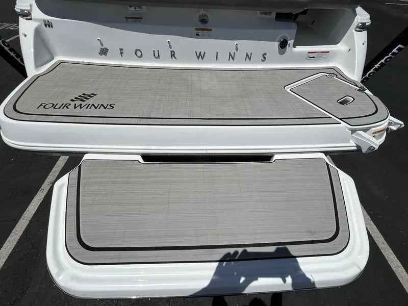 Slide: The Image of Four Winns H1 2022 - 4