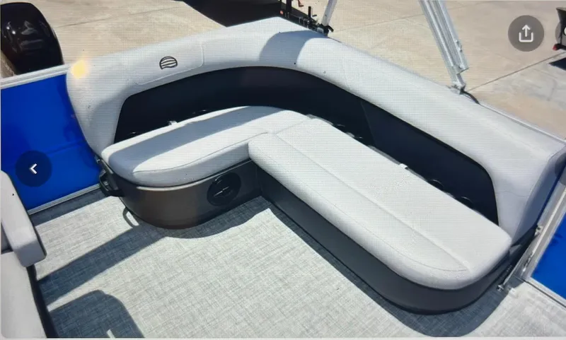 Slide: The Image of Sun Tracker Bass Buggy 16 XL Select 2026 - 3