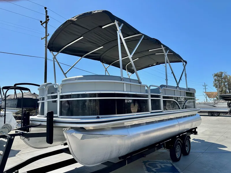 Slide: The Image of Lowe SS210 w/ 115HP Mercury Pro XS! 2019 - 6