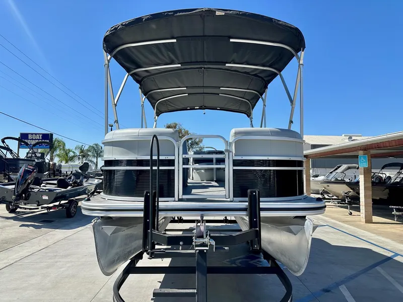 Slide: The Image of Lowe SS210 w/ 115HP Mercury Pro XS! 2019 - 8