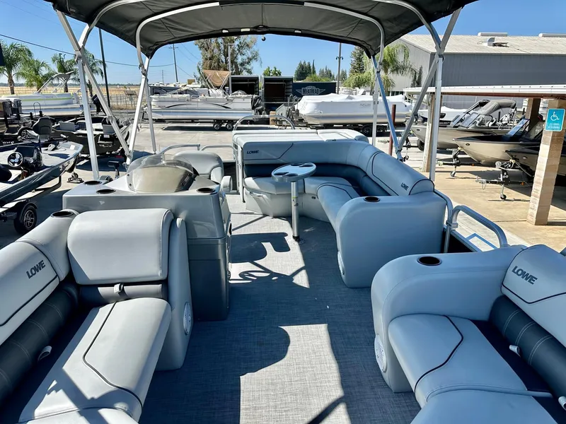 Slide: The Image of Lowe SS210 w/ 115HP Mercury Pro XS! 2019 - 9