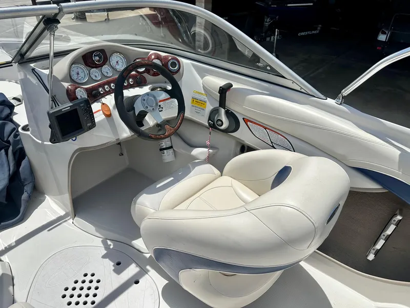 Slide: The Image of Tracker Tahoe Q7 SSi 2011 - 14