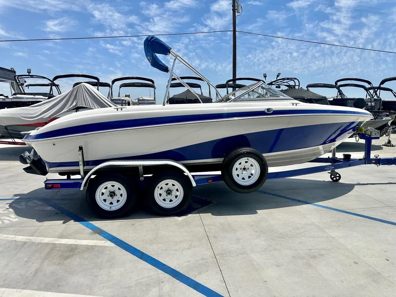 Slide: The Image of Tracker Tahoe Q7 SSi 2011 - 4