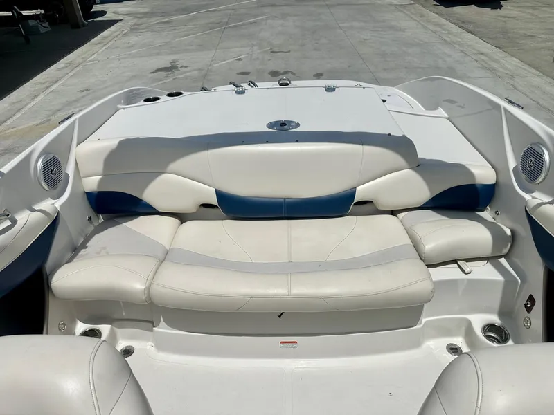 Slide: The Image of Tracker Tahoe Q7 SSi 2011 - 8