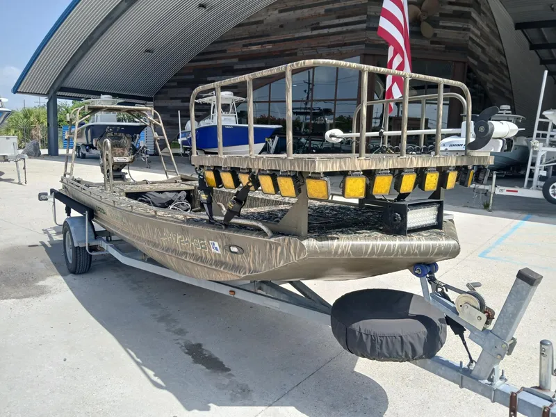 Slide: The Image of Gator Trax 17X54 2014 - 4