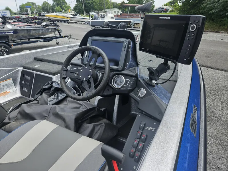 Slide: The Image of Skeeter ZX250 2018 - 10