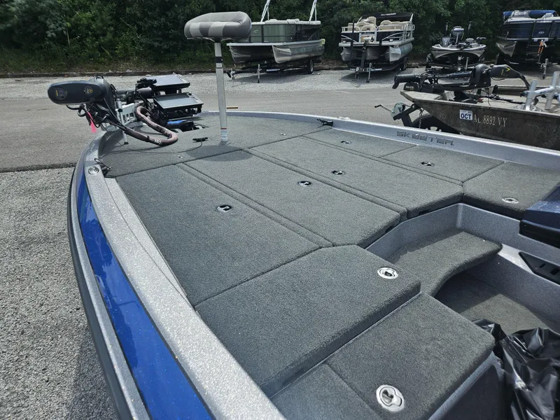 Slide: The Image of Skeeter ZX250 2018 - 15