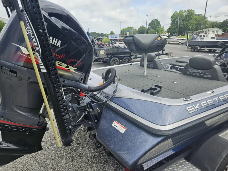 Slide: The Image of Skeeter ZX250 2018 - 9