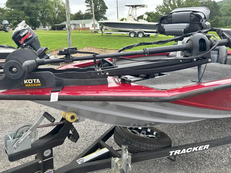 Slide: The Image of Tracker pro team 195 2019 - 13