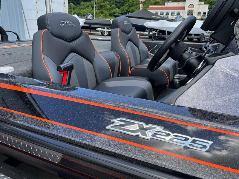 Slide: The Image of Skeeter 225 Zx 2019 - 13