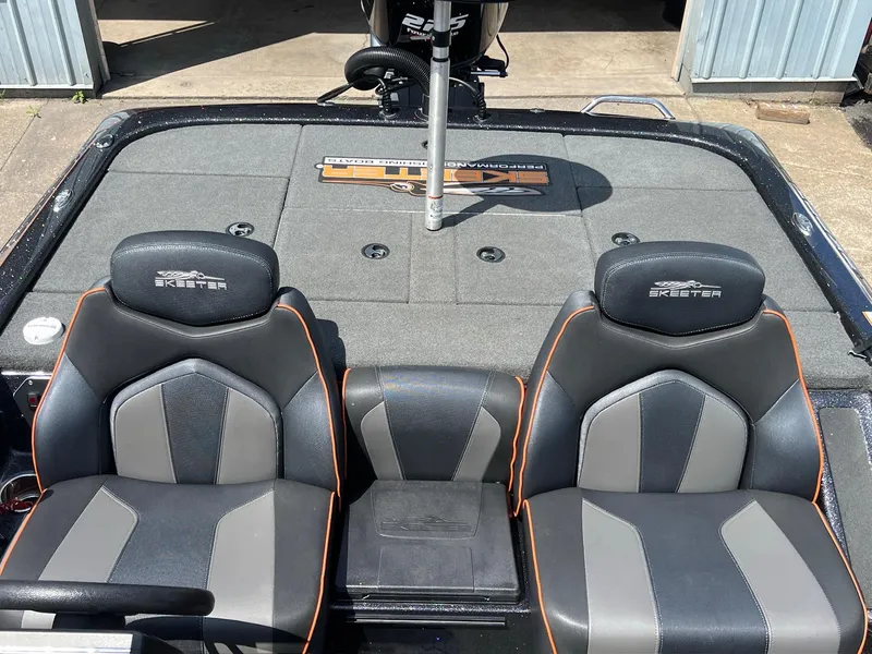 Slide: The Image of Skeeter 225 Zx 2019 - 20